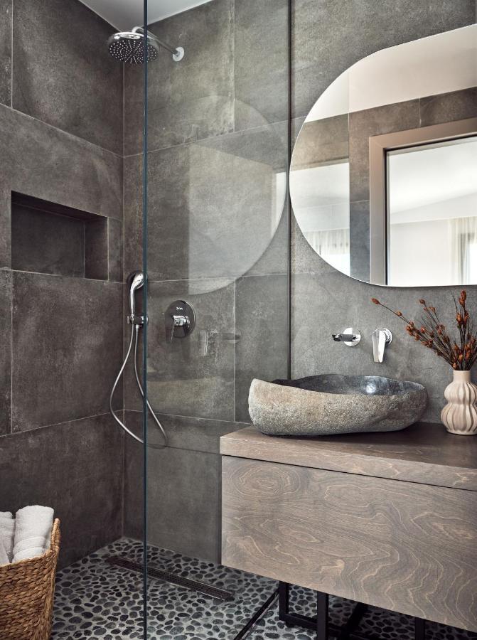 Estelle Villa, A Flamboyant Escape With Pool, By Thinkvilla Villa Romirion