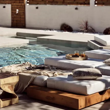 Estelle Villa, A Flamboyant Escape With Pool, By Thinkvilla Ρομίρι Εξωτερικό φωτογραφία