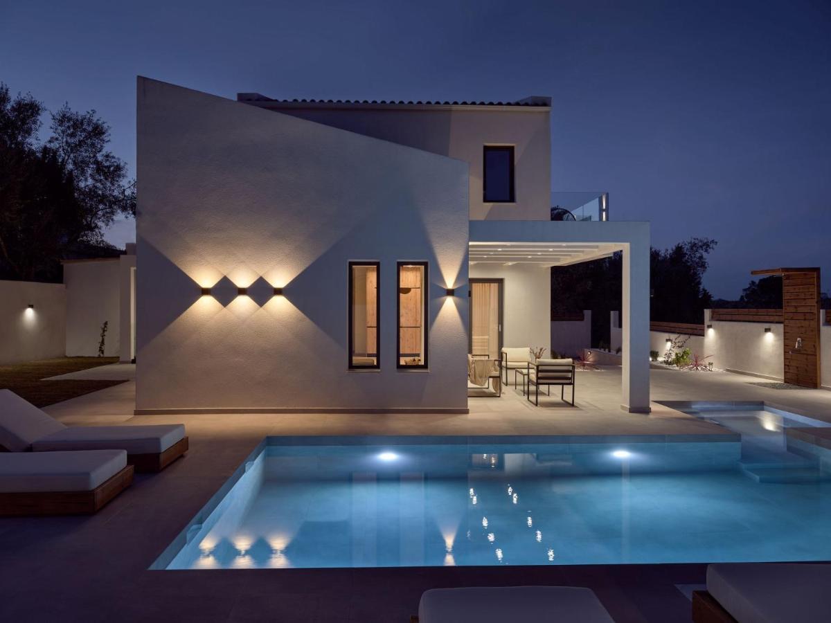 Estelle Villa, A Flamboyant Escape With Pool, By Thinkvilla Villa Romirion