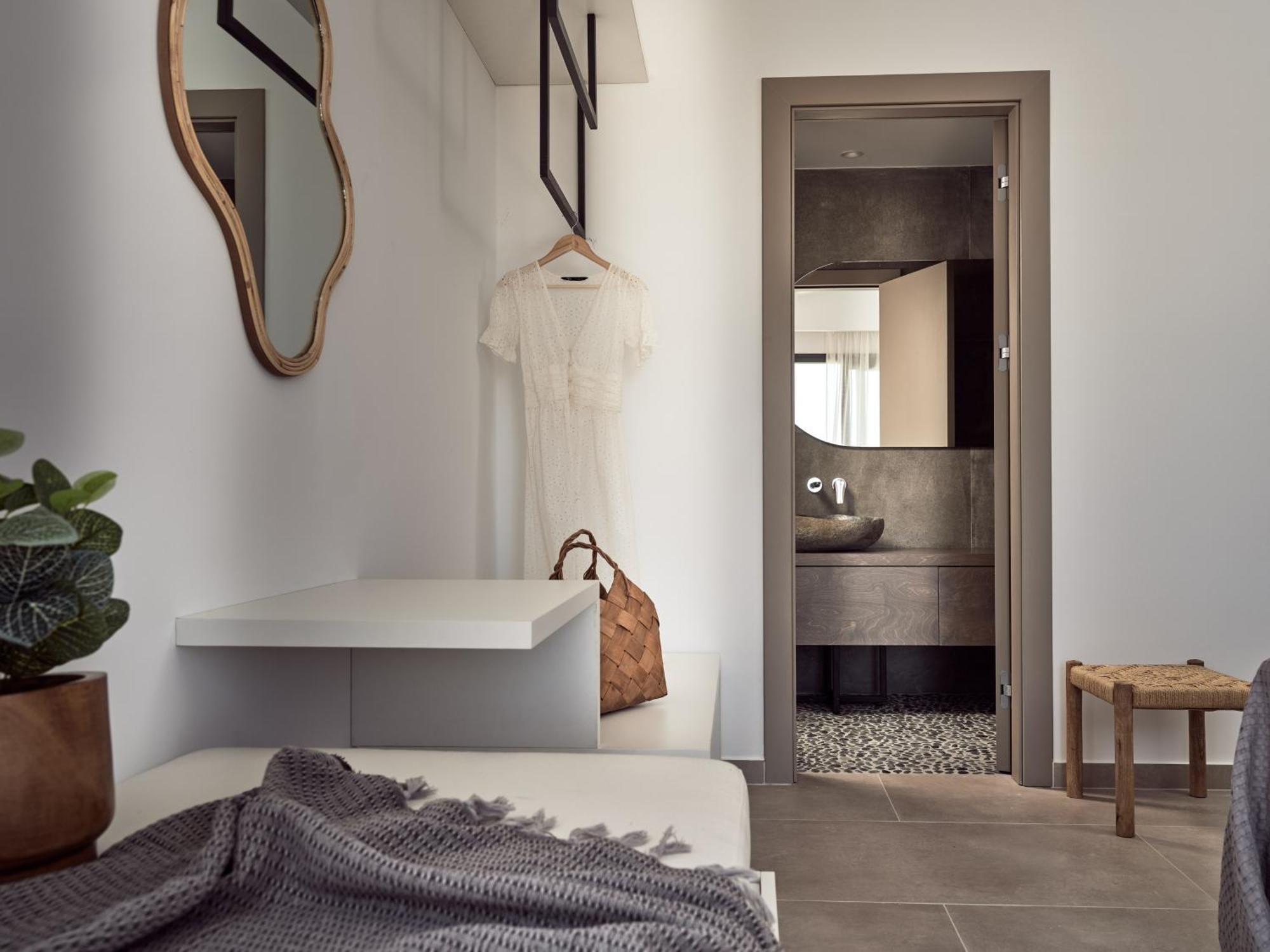 Estelle Villa, A Flamboyant Escape With Pool, By Thinkvilla * Romírion
